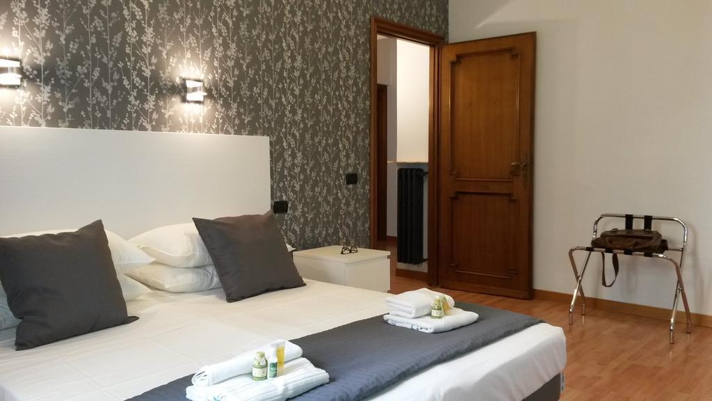 Lch-Lateran Charming House Appartement Rome Kamer foto