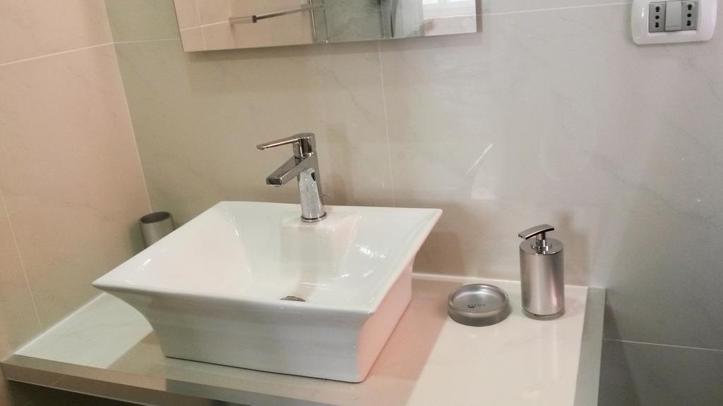 Lch-Lateran Charming House Appartement Rome Kamer foto