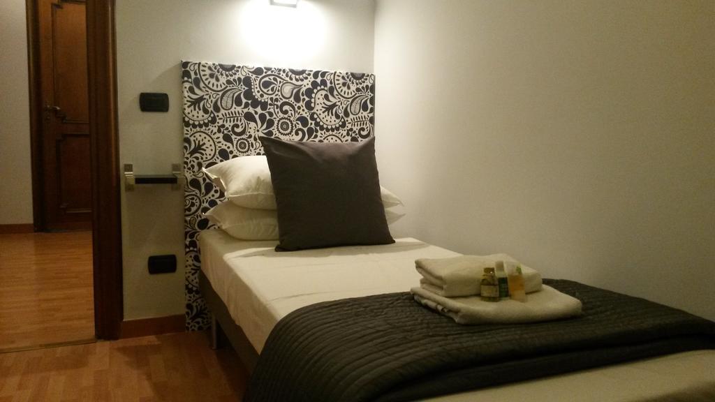 Lch-Lateran Charming House Appartement Rome Kamer foto