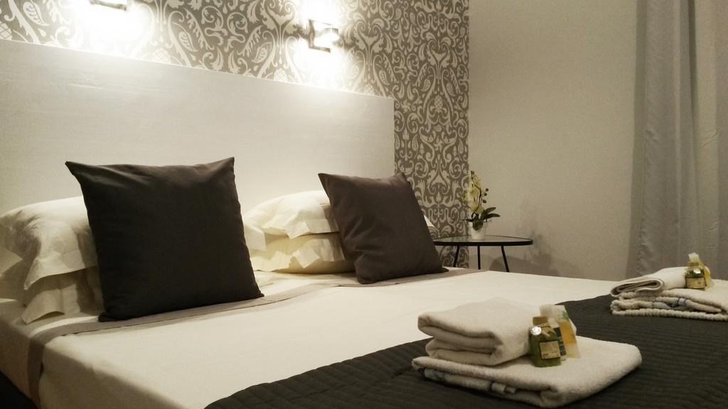 Lch-Lateran Charming House Appartement Rome Kamer foto